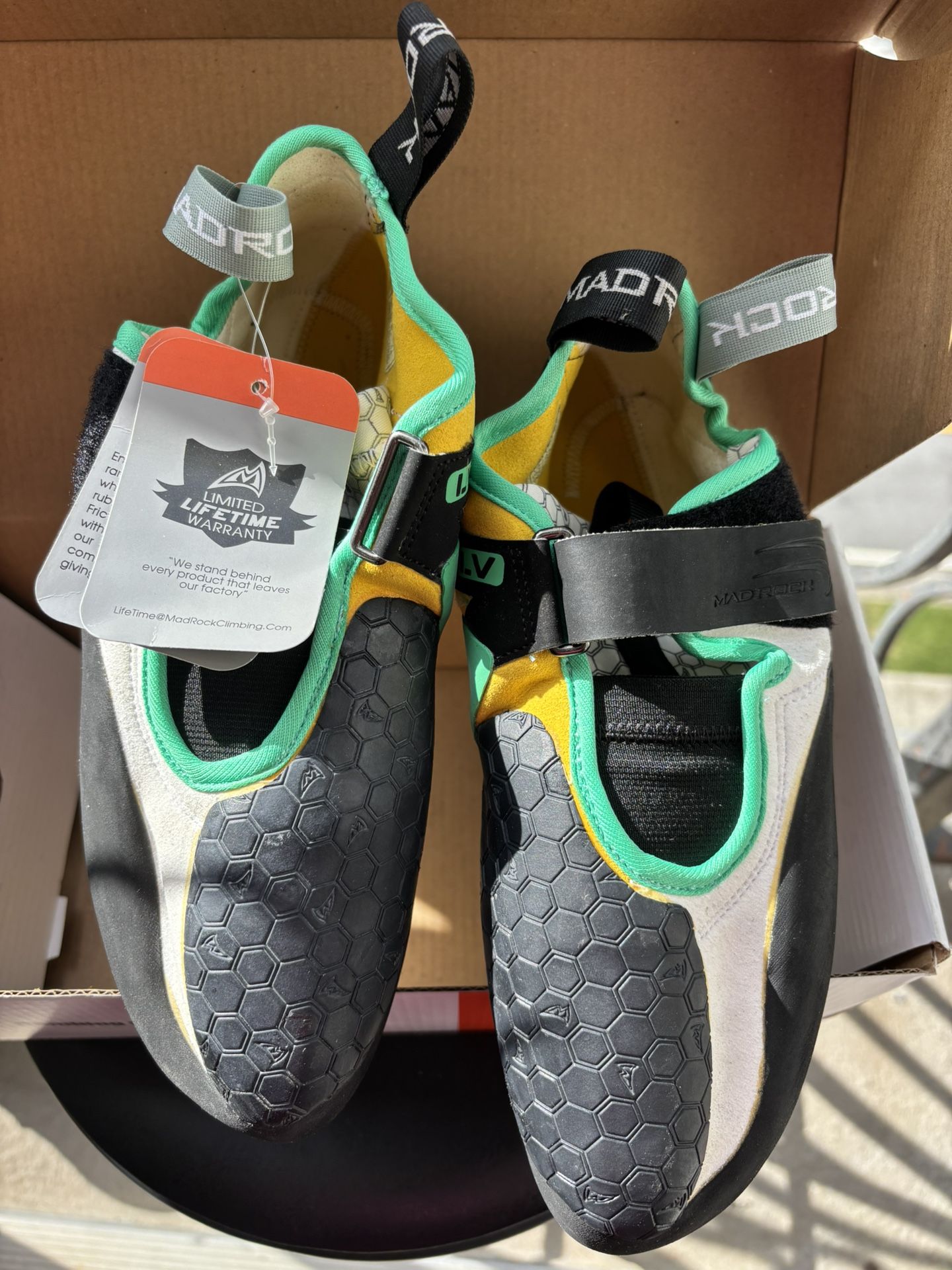 NEW Rock climbing shoes 