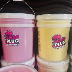 5 GALLONS OF DETERGENT,SOFTENERS, ONLY 35$