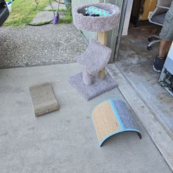 Cat Tower/Extras