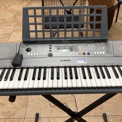 Yamaha Keyboard 