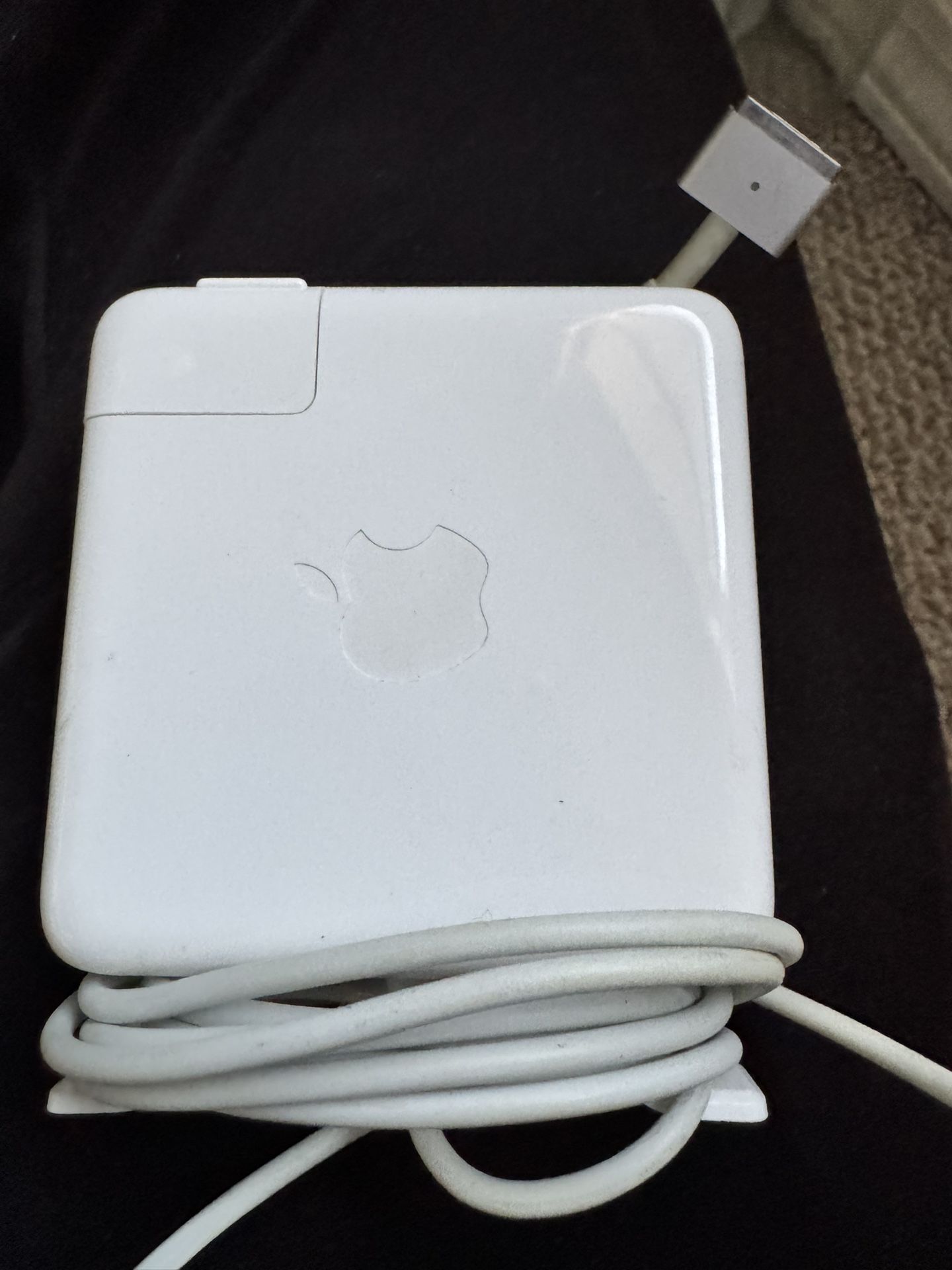 Apple 85W MagSafe 2 Power Adapter