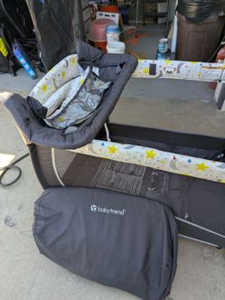 Baby Trend Lil Snooze Deluxe II nursery center