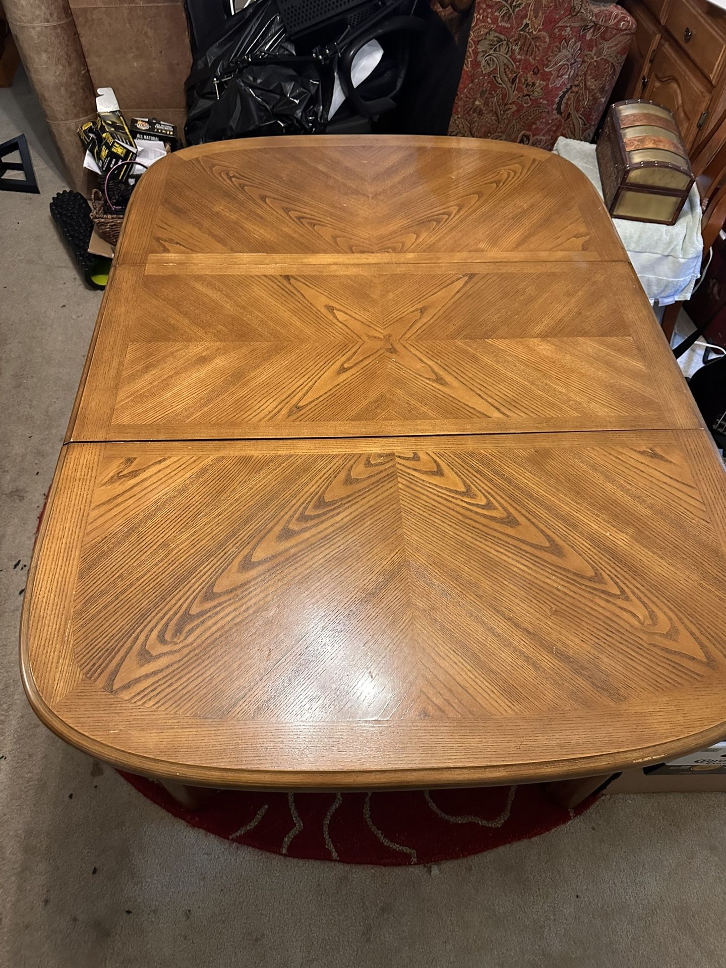 Traditional Dining Room Table With Leafs
