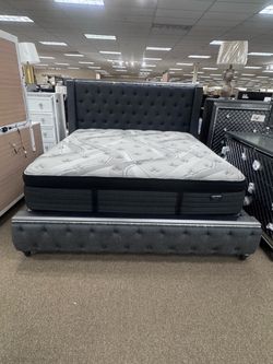 Furniture & Mattress Discounters