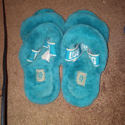 Uggs Slippers Blue Size 8