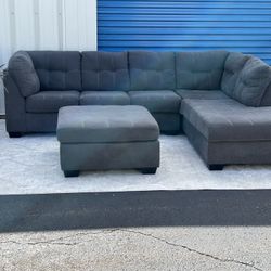 Ashley’s Sectional - Like New Condition