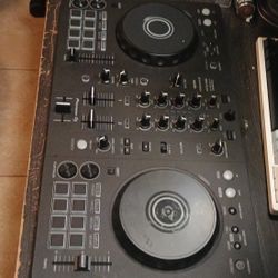 Pioneer DJ DDJ-FLX4 2-Channel DJ Controller Black