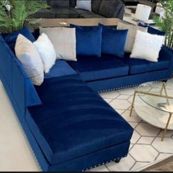 Cindy Blue Velvet Reversible Sectional /couch 899
