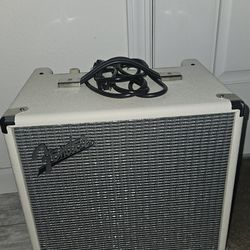 Fender Rumble 25 bass amp
