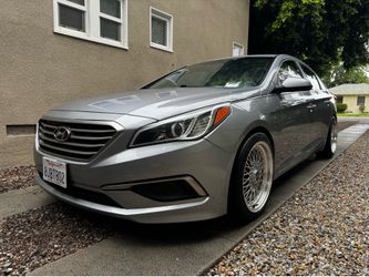 2016 Hyundai Sonata SE  (Clean Title)