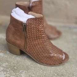 Women's shoes 