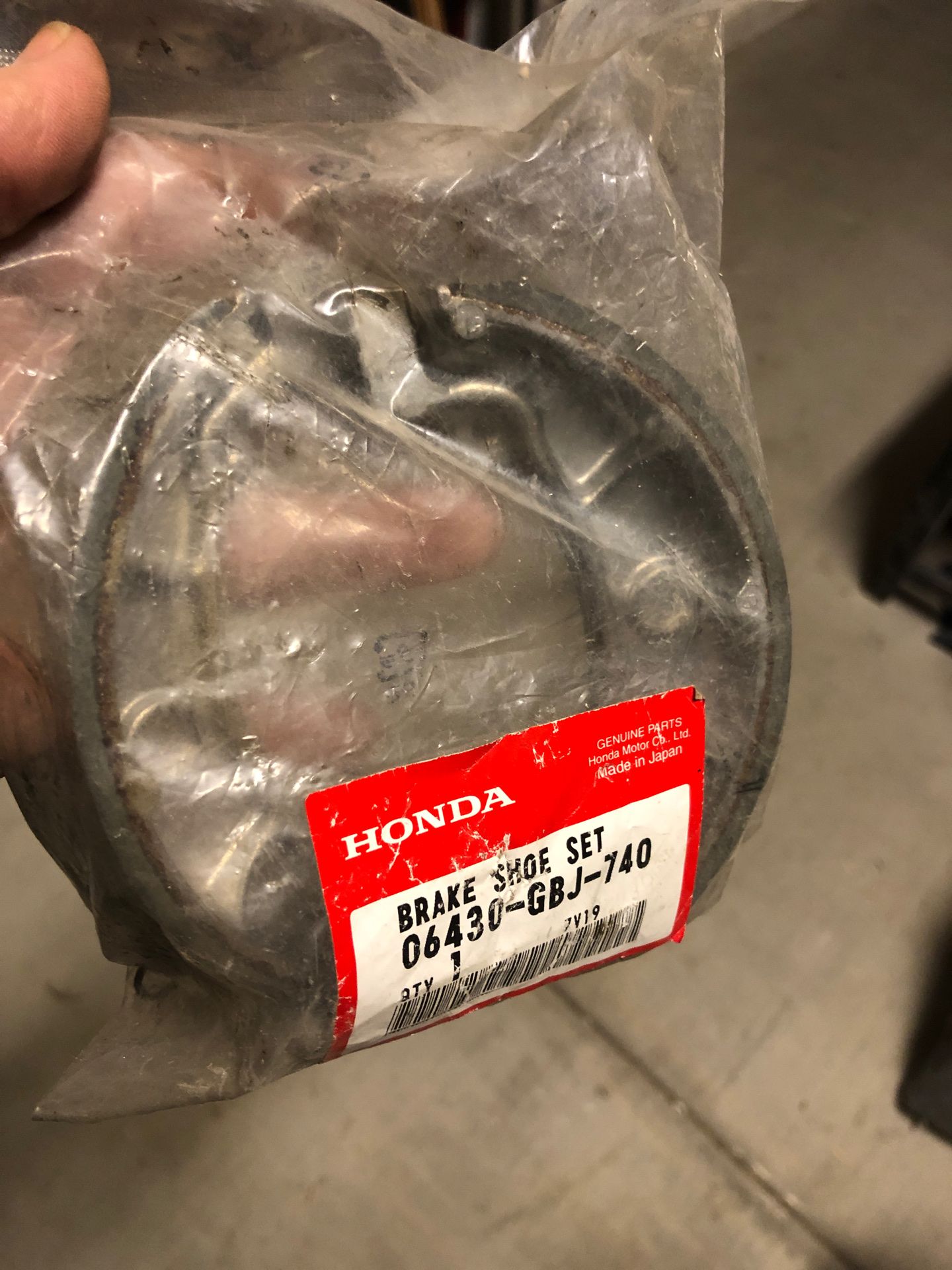 Brake shoe set for Honda rebel 250 1996-2004 original honda new