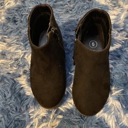 Size6 Toddler Girl Boots