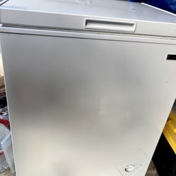 Vissali Chest Freezer 5.0 Cubic Feet