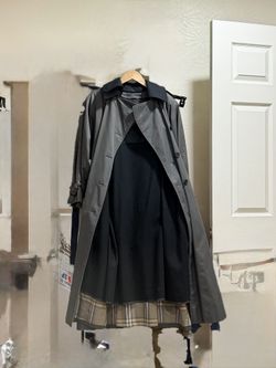 Burberry Trench (woman’s)
