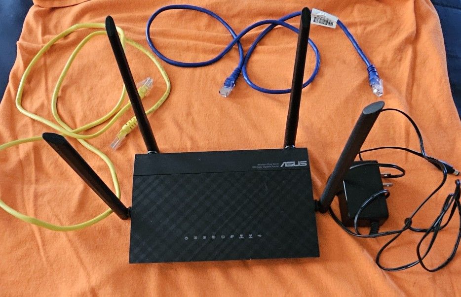 Asus Wireless 4 Antenna, Dual Band Router.