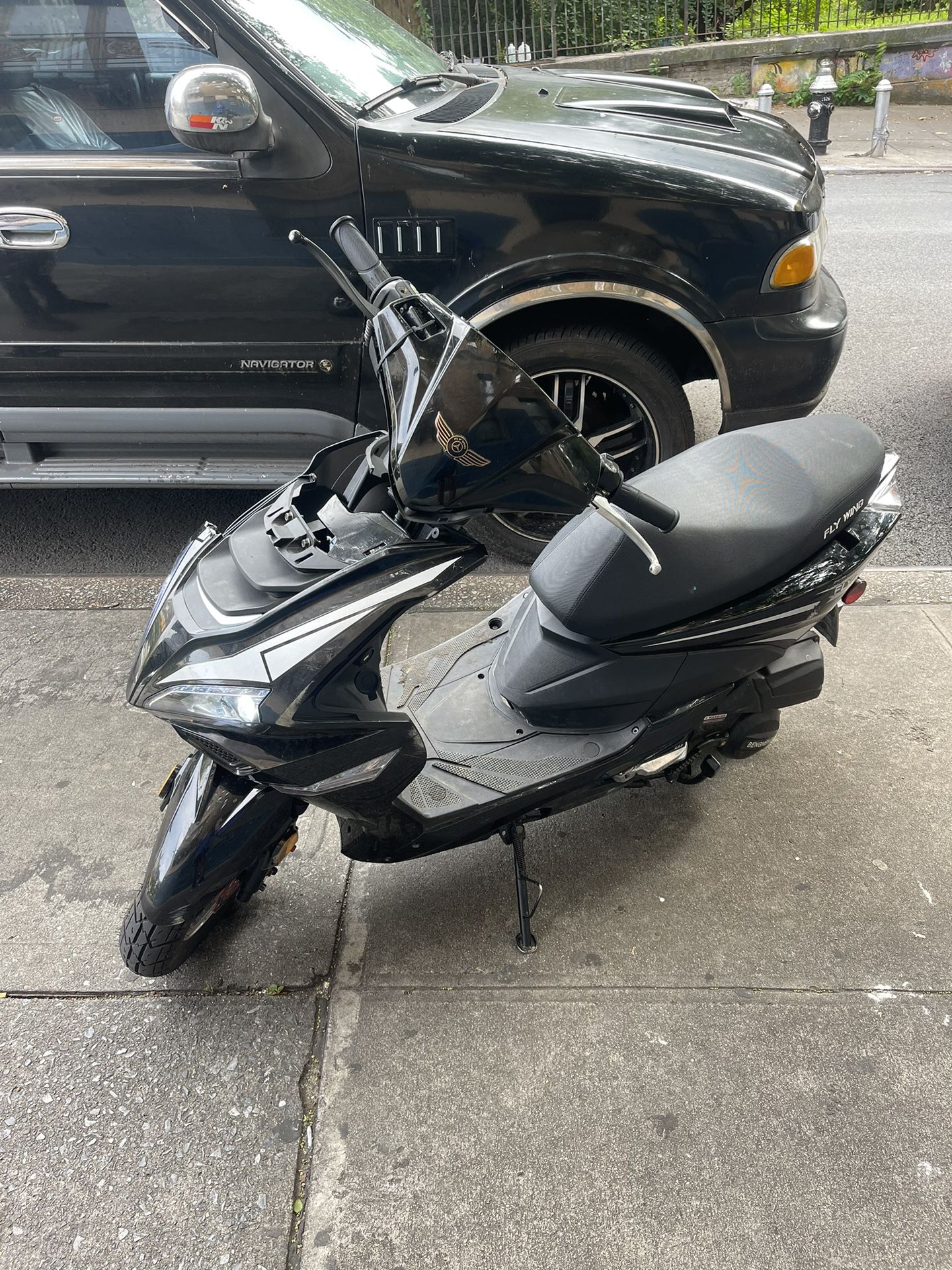 Flywing 150cc Scooter Moped