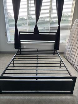 Queen size black metal bed frame