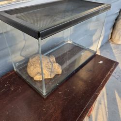 5 Gal. Aquarium Tank With Lid 