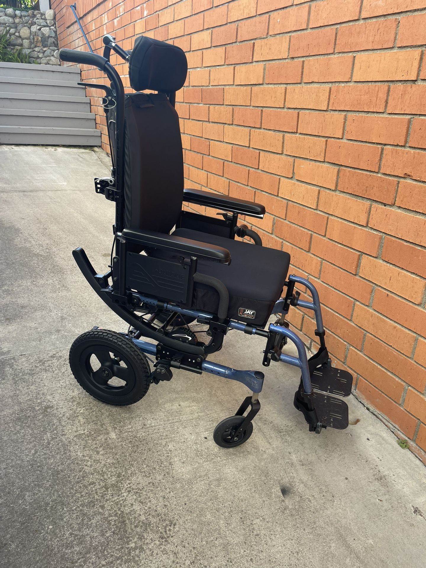 Quickie Iris Wheelchair 