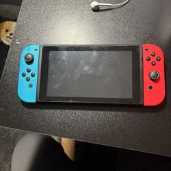 Nintendo Switch 