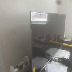 Roku Tv Model 55451 Never Used Has Stands And Controller 55” Inch Smart Tv