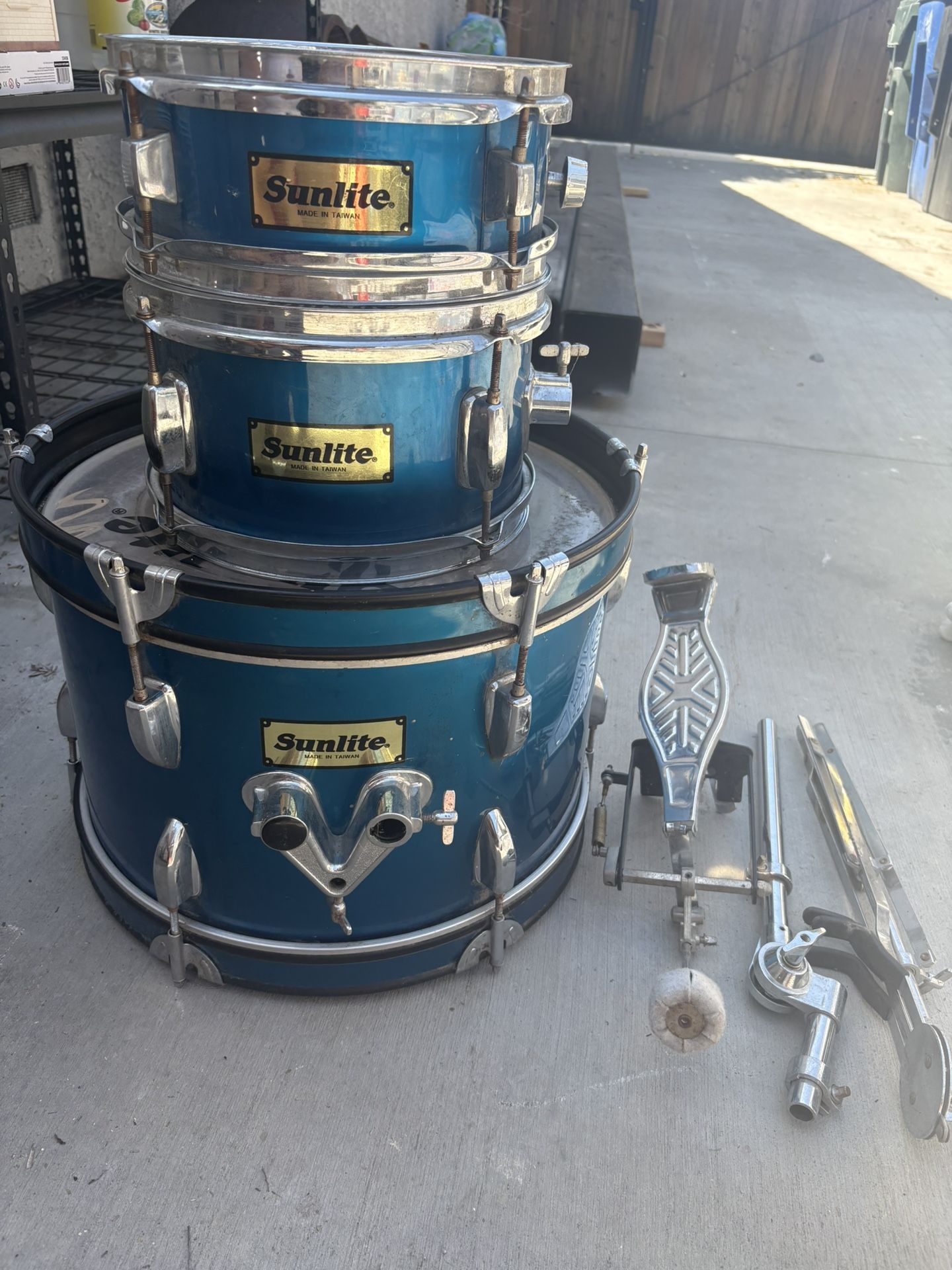 Sunlite vintage kids drum set