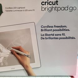 Cricut Brightpad Go  New
