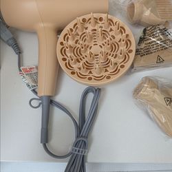 Hair dryer with diffuser