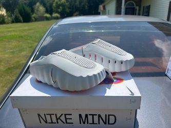 Nike mind slides!!! Selling for very cheap !!