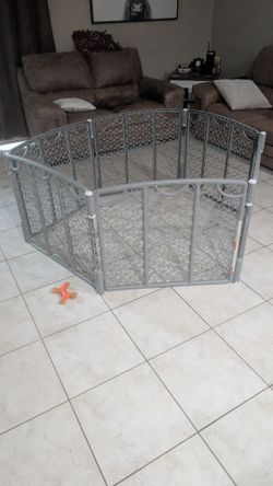 Puppy gate / baby gate