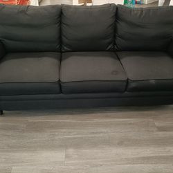 3 Seater Sofa In Excellent Condition