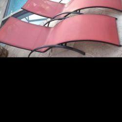 Elegant Pool Lounge Sun Chairs Excellent Condition 👌 