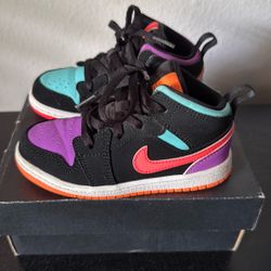 Jordan 1Mid SE (TD)