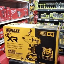 DEWALT 20V MAX* 1/2" (13 mm) HIGH TORQUE IMPACT WRENCH WITH HOG RING ANVIL KIT