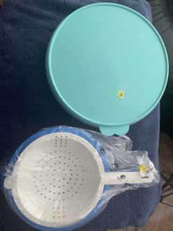 Tupperware pieces