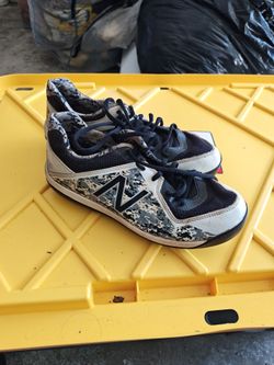 New Balance Low-Top Sneakers Camo Print Size 7.5