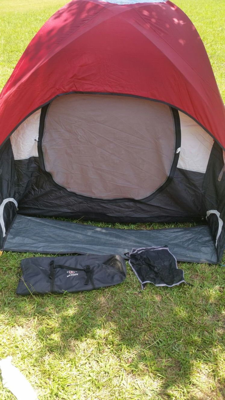 Wenger Swiss Army Matterhorn 4 Person Geodesic Dome Tent