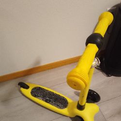 Three-wheel Children's Scooter Adjustable Handle