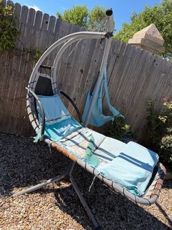 Metal Swinging Chair