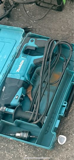 Makita SDS-Plus Rotary Hammer Drill w/ Case – Excellent Condition