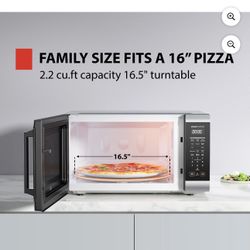 Toshiba 2.2 cu. ft. 24.4" Microwave Oven in Stainless Steel