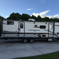 2022 Jayco Jay Feather 24BH