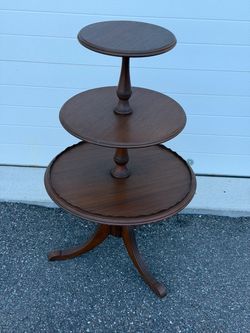 Mahogany 3 tier pie crust Duncan Phyfe table Beautiful W/ Imperfections.  Used in good condition with some cosmetic blemishes. These blemishes are in 
