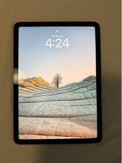iPad Air 10.9” 64GB Bundle – Apple Pencil, Magic Keyboard & Case Included