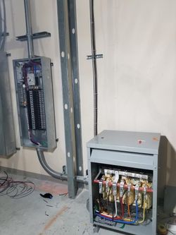 Electrician/ electricista