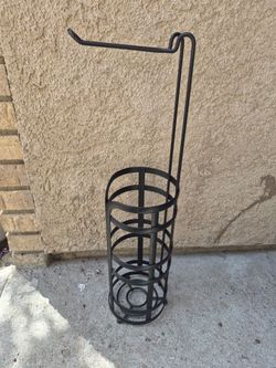 Toilet paper holder