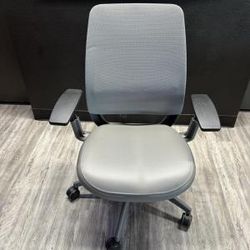 Steelcase Series 2 Chairs – Grey Vinyl, Fully Adjustable