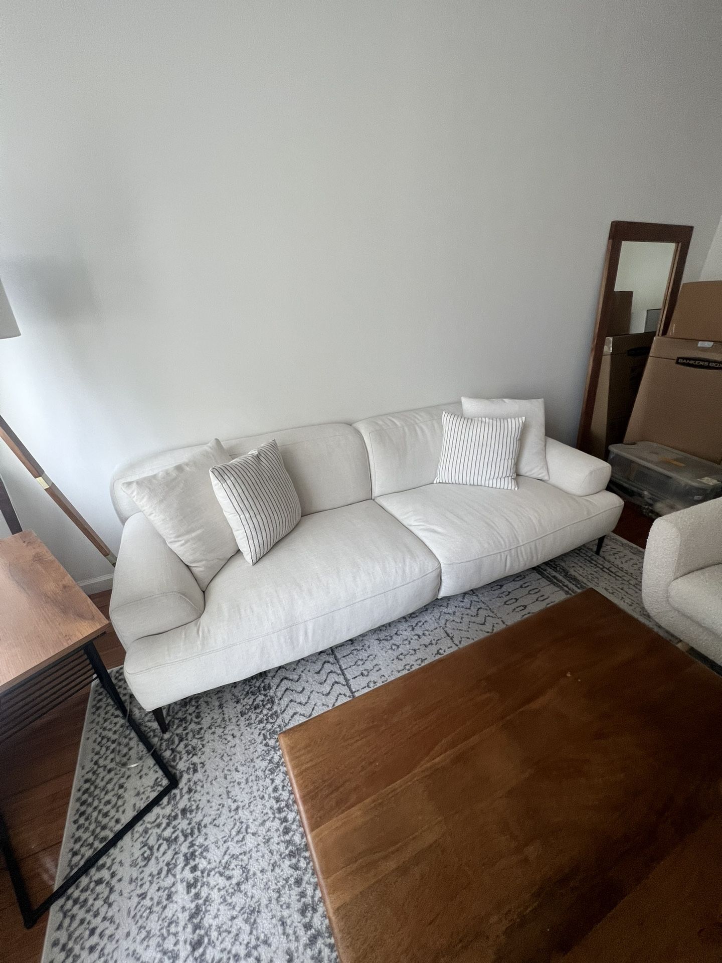 Article - Abisko Quartz White Sofa