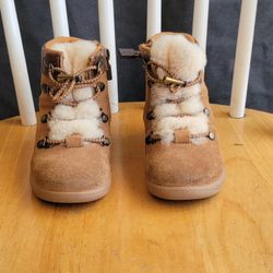 UGG Ager Boots